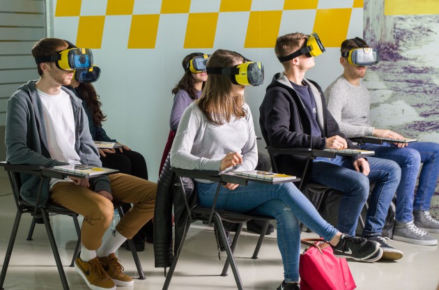 Gafas de realidad virtual para las autoescuelas.
