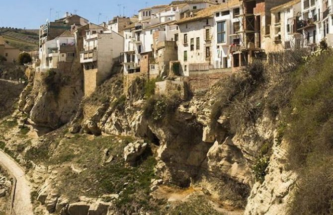 Fomentar el turismo rural, activo y de balnearios en Granada