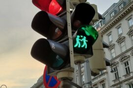 Semáforos con sonido para peatones invidentes