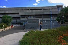 Mejora exterior de la cafetería fcee